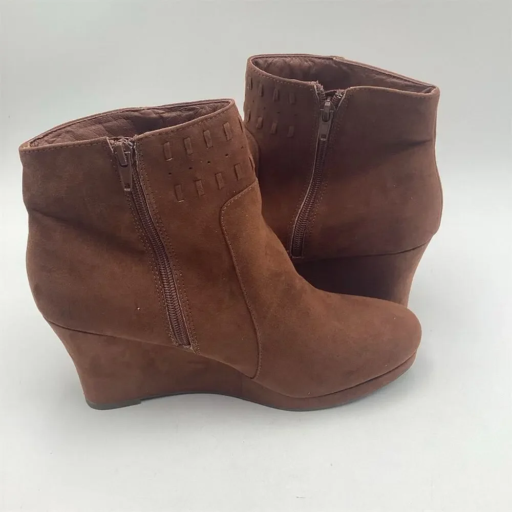 Women's Brown Suede‎ Fringe Wedge Booties Size 11